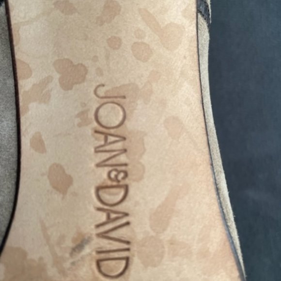 Vintage Joan and David Couture Beige & Brown Suede Pumps in Good Condition 7M - Picture 14 of 15